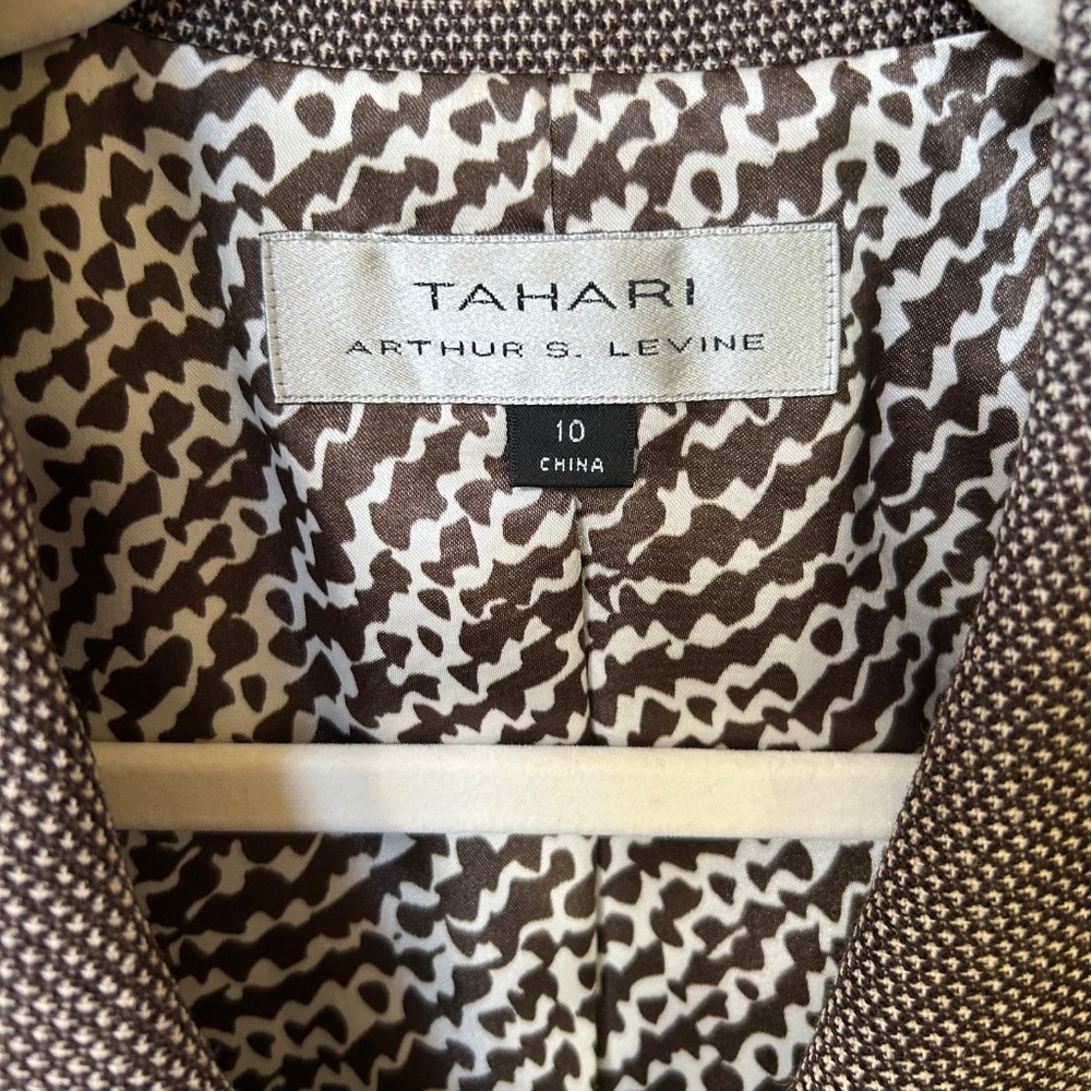 Tahari ASL Blazer Jacket Brown Asymmetrical Button Lined 100% Wool Women's 10 - Picture 3 of 8